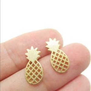 NWT Gold Pineapple Stud Earrings